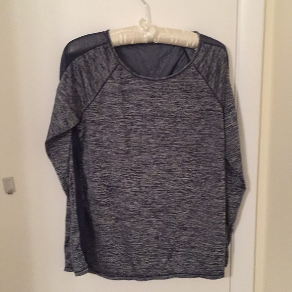 Sexy LS Workout Shirt Size Small - Picture 1 of 3